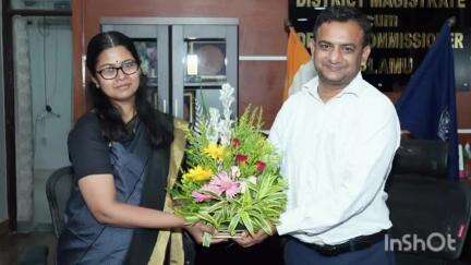मेदिनीनगर (डालटनगंज): समीरा एस. बनीं पलामू की 105वीं उपायुक्त, पदभार ग्रहण कर विकास को बताया प्राथमिकता