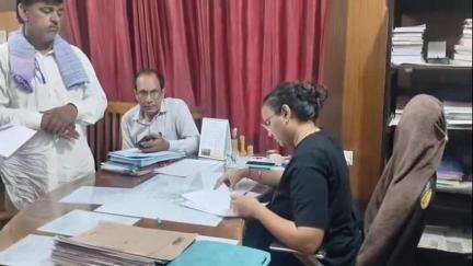सरदारशहर: गोमटीया में पेयजल समस्या को लेकर ग्रामीणों ने मुख्यमंत्री के नाम एसडीएम को दिया ज्ञापन, समाधान की मांग की