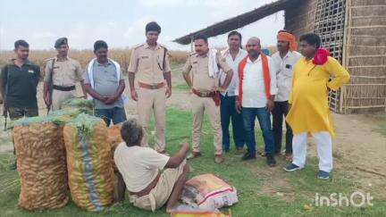 कुर्सेला: किसानों की समस्या के समाधान के लिए कुर्सेला पुलिस ने जरलाही दियरा का किया भ्रमण