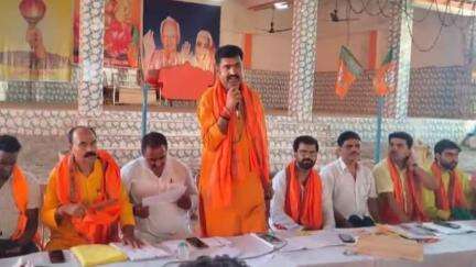 अरेराज: संग्रामपुर में मंडल कार्य समिति सह बूथ सशक्तिकरण को लेकर आयोजित हुई कार्यशाला