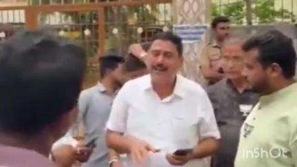पालघर: मनवेलपाडा परिसरात आमदार राजन नाईक यांनी भेट देत नागरिकांशी साधला संवाद