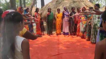 डोभी: हमारी दृष्टि गया द्वारा मंत्रा फॉर चेंज के सहयोग से जिले के छह प्रखंडों में शिक्षा चौपाल जागरूकता अभियान जारी