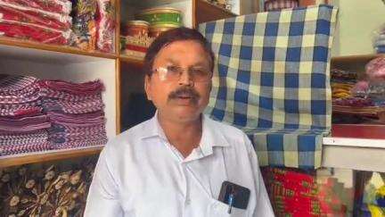 উদয়পুর: তিপ্রা মথা দল দ্বারা হেনস্থার শিক্ষার সাংবাদিকরা উদয়পুরে প্রতিবাদে সরব হলেন আইনজীবী আশীষ শীল!