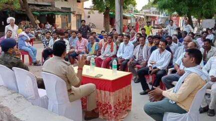 बिजावर: लखनगुँवा में एसडीओपी की मौजूदगी में हुआ जनसंवाद, लोगों की समस्याएँ सुनी गईं