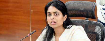 జిల్లాలో జూన్ 1వ తేదీ నుంచి రేషన్ షాపుల ద్వారా నిత్యవసర సరుకుల సరఫరా: నగరంలో జిల్లా జాయింట్ కలెక్టర్ దాత్రి రెడ్డి