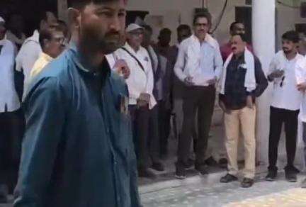 उदयपुरा: उदयपुरा तहसील कार्यालय में किसानों ने अपनी मांगों को लेकर ज्ञापन दिया