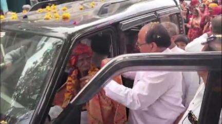 गंगधार: चौमहला में शिव परिवार प्राण प्रतिष्ठा के अवसर पर निकाली गई भव्य शोभायात्रा