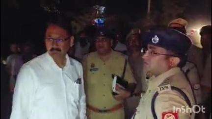 खलीलाबाद: SP और DM ने कांटे मार्ग पर हुई मार्ग दुर्घटना का किया स्थल निरीक्षण, बस और टेंपो में हुई थी भिड़ंत