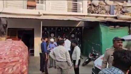 छतरपुर: ईशानगर में SDM अखिल राठौर ने बिना डिग्री वाले डॉक्टर का क्लीनिक किया सील!