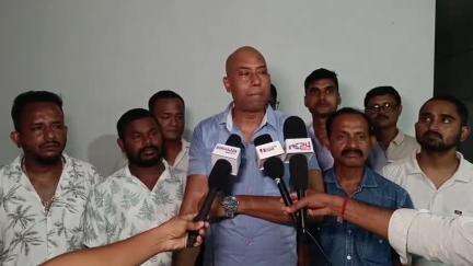 বঙাইগাঁও ভাগ: চহৰত জিলা বিশ্ব হিন্দু পৰিষদৰ সাধাৰণ সম্পাদকৰ জনসাধাৰণক আহ্বান, অনৈতিক কাৰ্য বিৰুদ্ধে পৰিষদক অৱগত কৰোৱা বাব আহ্বান