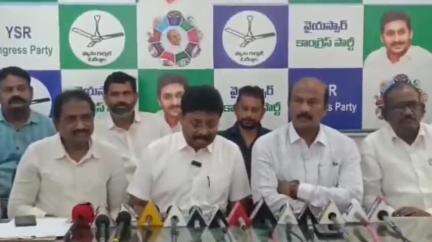 కొండపి: ముగ్గురు దళిత ,మైనారిటీ యువకులపై పోలీసులు థర్డ్ డిగ్రీ ప్రయోగించడంపై ఆగ్రహ వ్యక్తం చేసిన కొండపి వైసిపి ఇన్ ఛార్జ్ సురేష్