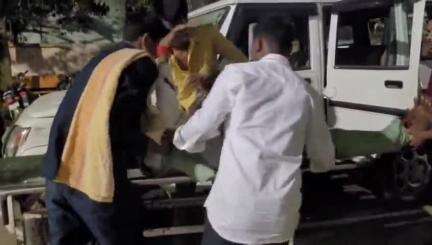 बरहज: रजला गांव में बारात में परछावन की रस्म के दौरान हुई मारपीट, 4 लोग हुए घायल