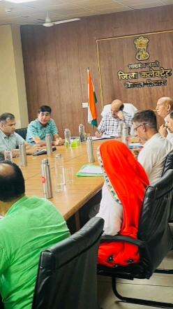खैरथल में जिला स्तरीय मेवात क्षेत्रीय विकास समिति की बैठक का आयोजन, वर्ष 2025-26 के वार्षिक कार्यों का अनुमोदन किया गया