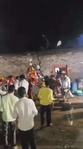 ವಿಜಯಪುರ ಜಿಲ್ಲೆಯ ಇಂಡಿ ತಾಲೂಕಿನ ಅಗರಖೇಡ  ಗ್ರಾಮದ ಚೌಡೇಶ್ವರಿ ಜಾತ್ರಾ ಮಹೋತ್ಸವ ಅಂಗವಾಗಿ 27 -5- 2025ರಂದ ಸಾಯಂಕಾಲ 6:00ಗೆ ಮೆರವಣಿಗೆ