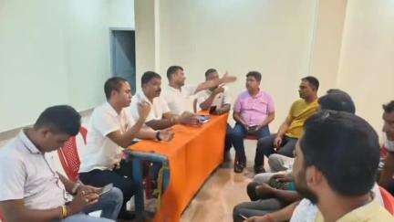 ঘগ্ৰাপাৰ ভাগ: বিজেপিৰ ঘগ্ৰাপাৰ স্থিত মণ্ডলৰ নৱ নিৰ্মিত কাৰ্য্যলয় পৰিদৰ্শন কৰি বৈঠকত মিলিত হয় জিলা বিজেপিৰ সভাপতি জয়ন্ত বুজবৰুৱাই