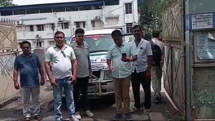 দেগঙ্গা: ১০০ দিনের কাজের পাওনা টাকার দাবিতে কলকাতায় বিক্ষোভ সমাবেশের যোগ দিতে রওনা দিল ভেন্ডার অ্যাসোসিয়েশনের দেগঙ্গা শাখা