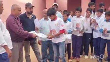 हसपुरा: हसपुरा संकुल के मिडिल स्कूल जलपुरा में मशाल कार्यक्रम के तहत छात्र-छात्राओं के बीच खेल प्रतियोगिता का आयोजन हुआ