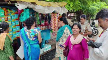 ಕಾರವಾರ: ನಗರದ ವಿವಿಧ ಅಂಗಡಿಗಳ ಮೇಲೆ ತಂಬಾಕು ನಿಯಂತ್ರಣ ದಳದ ತಂಡದಿಂದ ದಾಳಿ: ದಂಡ ವಸೂಲಿ