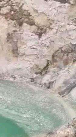 अलवर: प्रतापगढ़ के झिरी में वन भूमि पर हो रहा है बड़ी मात्रा में अवैध खनन, एडीएम और एसडीएम को सौंपा ज्ञापन