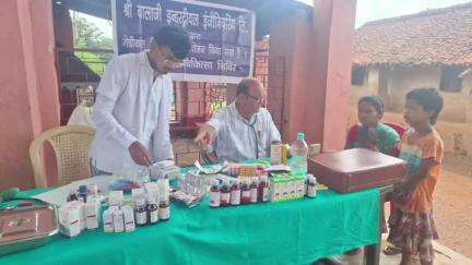 नोआमुंडी: श्री बालाजी इंडस्ट्रियल इंजीनियरिंग लिमिटेड ने बड़ा जामदा में आयोजित किया चिकित्सा शिविर