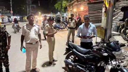 अरवल: अरवल में पुलिस का वाहन जांच अभियान, दर्जनों वाहनों की हुई जाँच