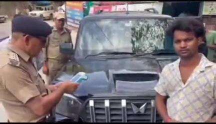 नरेन्द्रनगर: चार धाम यात्रा के दौरान मुनि की रेती में पुलिस ने वाहन चेकिंग में ब्लैक फिल्म हटाई, 16 के खिलाफ की कानूनी कार्रवाई