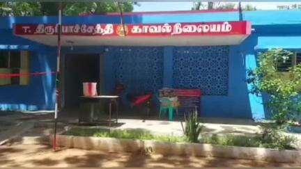 மானாமதுரை: டி .வேலங்குளம் ரயில்வே கேட் பகுதியில் பணம் பறிக்க முயன்றதாக மூன்று நபர்கள் மீது வழக்கு பதிவு