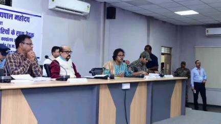 कोंडागांव: राज्यपाल रमेन डेका ने कोण्डागांव जिला कार्यालय में की विकास कार्यों की समीक्षा, योजनाओं के क्रियान्वयन पर दिया बल