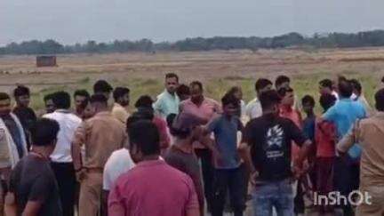 मार्टिनगंज: बरदह बाजार में पुलिया के पास मिला अधेड़ व्यक्ति का शव, मौके पर पहुंची पुलिस