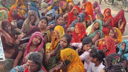छिबरामऊ: चौखटा चौराहे पर भागवत कथा विसर्जन कर घर लौटते समय ट्रैक्टर ट्रॉली से गिरकर एक व्यक्ति हुआ घायल, अस्पताल जाते समय हुई मौत