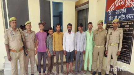 नवाबगंज: हाफिजगंज थाना पुलिस ने अलग-अलग मामलों के 7 वारंटियों को गिरफ्तार कर न्यायालय के समक्ष पेश किया
