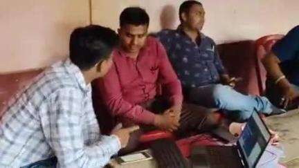 बेनीपुर: आयुष्मान कार्ड निर्माण स्थल का बीडीओ ने किया निरीक्षण, दिए कई आदेश