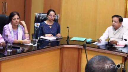 रेवाड़ी: आईजीयू की भावी योजनाओं और उनके क्रियान्वयन को लेकर वीसी ने की चर्चा