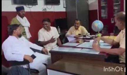टिकारी: राज इंटर स्कूल टिकारी में नामांकन न होने की शिकायत पर नगर परिषद के मुख्य पार्षद ने की जांच