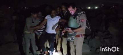 बलिया: व्यापारी अरुण कुमार गुप्ता को गोली मारने वाले आरोपी को माल्देपुर के पास पुलिस ने मुठभेड़ में पकड़ा, आरोपी को लगी गोली