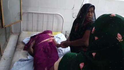 सवायजपुर: हरपालपुर क्षेत्र में घर पर टूटकर गिरा हाई टेंशन लाइन का तार, चपेट में आकर महिला झुलसी