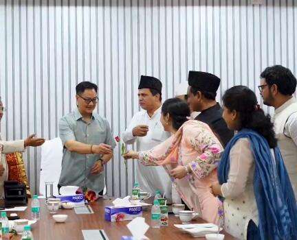 Muslim intellectuals extended their support to Waqf Amendment Act.