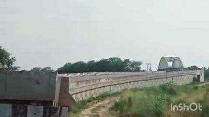 लालगंज: लालगंज बाईपास पर बने ओवर ब्रिज पिछले 4 वर्षों से पड़ा खराब लालगंज क्रॉसिंग पर लगता है भीषण जाम कई बड़े हो #jansamasya