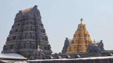 యాదగిరిగుట్ట: యాదాద్రి కొండపైన ప్రసాద తయారీ కేంద్రం నుండి చింతపండు బస్తాల చోరీకి పాల్పడిన ఔట్సోర్సింగ్ ఉద్యోగులు