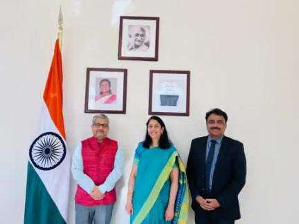 Dr. Abhijit Mitra, AHC & CVO of India, met Ms. Vani Rao, Ambassador to FAO, IFAD & WFP, and Mr. Balaji, Agri Minister, Indian Embassy, to discuss strengthening India–FAO cooperation in livestock and dairy.