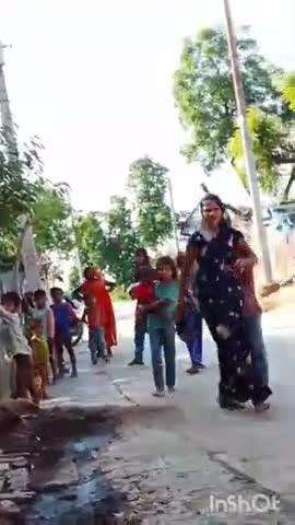 अलीगंज: जैथरा थाना क्षेत्र के कूल्हापुर बुजुर्ग में दो पक्षों के बीच गाली-गलौज और मारपीट, घटना का वीडियो आया सामने