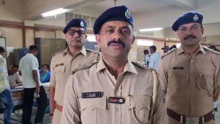 આણંદ શહેર: આણંદમાં ઉમા ભવન ખાતે પોલીસ વિભાગના કર્મચારીઓની આંખોની ચેકઅપનો કેમ્પ યોજાયો DYSP પ્રતિક્રિયા આપી