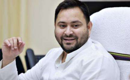 तेजस्वी यादव के पिता बनने पर ममता बनर्जी ने अस्पताल पहुंचकर दी बधाई, कही ये बात