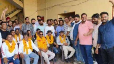बूंदी: ऑपरेशन सिंदूर में गए बूंदी नगर परिषद के दमकल कर्मियों का कुशल लौटने पर किया गया स्वागत अभिनंदन