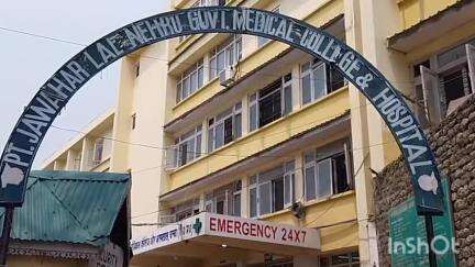 चम्बा: गुराड़ पंचायत में अपने कमरे में वेंटिलेटर के साथ झूलता मिला युवक