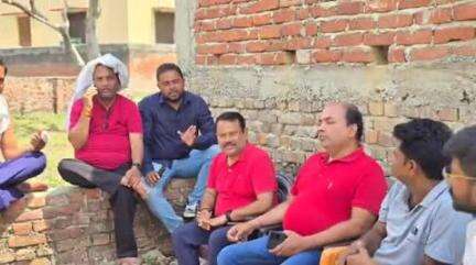 नौगढ़: नगर पालिका अध्यक्ष ने डॉक्टर एपीजे अब्दुल कलाम नगर में रोड पर नाली बनाने के लिए भूमि का कराया चिन्हांकन