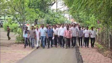 खंडवा नगर: कोंडावत हादसे को लेकर पटेल समाज के लोगों ने खंडवा कलेक्ट्रेट में रैली निकाली
