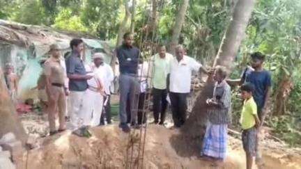 குறிஞ்சிப்பாடி: குறிஞ்சிப்பாடியில் உங்களைத் தேடி உங்கள் ஊரில் திட்டத்தில் மாவட்ட ஆட்சியர் பல்வேறு இடங்களில் களஆய்வு மேற்கொண்டார்.