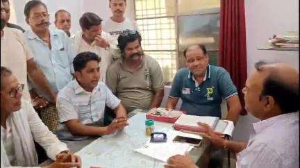 लाडपुरा: कोटा के कुन्हाड़ी क्षेत्र में पानी की सप्लाई का दबाव कम, कांग्रेस कार्यकर्ता पहुंचे जलदाय विभाग के कार्यालय #jansamasya