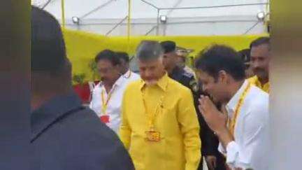 తాడిపత్రి: వైయస్సార్ కడపలో సీఎం చంద్రబాబును మంత్రి నారా లోకేష్ ను కలిసిన తాడిపత్రి టిడిపి సీనియర్ నాయకుడు JC పవన్ కుమార్ రెడ్డి